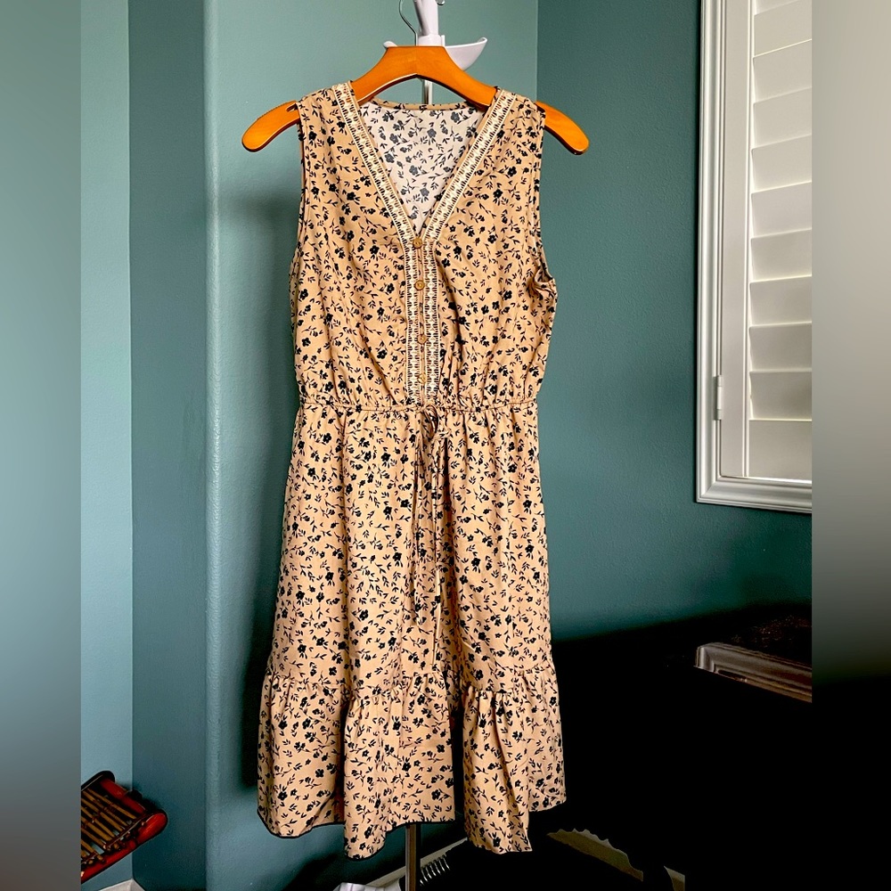 SKUE Floral Print Lace Insert, Ruffle Hem Belted Dress New-Never Been Worn